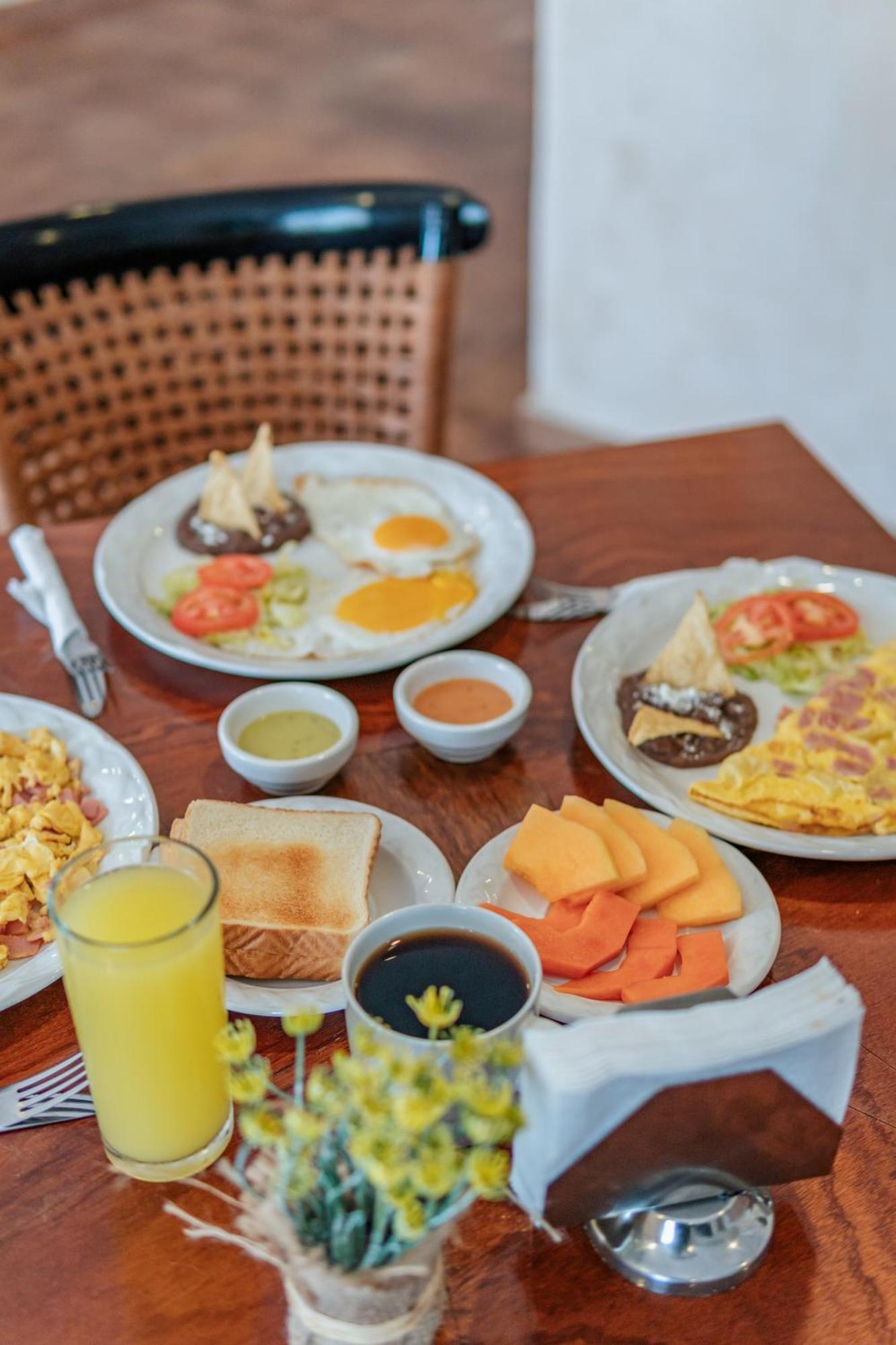 Hotel Casa 57 เมริดา ภายนอก รูปภาพ